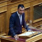 Χαρίτσης: «Υγειονομική βόμβα δεν είναι οι διαδηλωτές αλλά οι 6.000 αστυνομικοί»