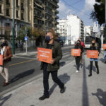 Στο Πολυτεχνείο, με βουλευτές του ΜέΡΑ25, ο Γιάνης Βαρουφάκης