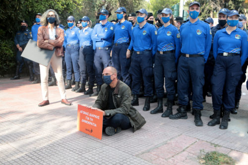 ΜέΡΑ25: «Καταλύεται το Σύνταγμα με την κυβερνητική απόφαση για τις συναθροίσεις»