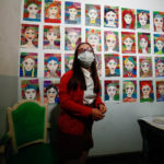 Η 27χρονη Λωξάνδρα, με σύνδρομο down, ζωγραφίζει στις σκάλες της πολυκατοικίας της (φωτογραφίες)