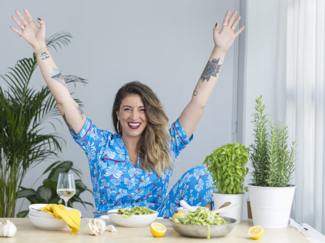 Madame Ginger, τι θα μαγείρευες στον Άλεξ Τέρνερ και ποια συνταγή σου αφιερώνεις στην Αλεξάντρια Οκάζιο-Κορτέζ;