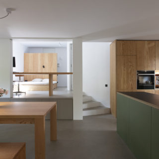 Μέσα σε ένα διαμέρισμα στου Παπάγου που φτιάχνει τη δική του μπύρα