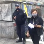 17 Νοέμβρη: Δεν θα πληρώσει τελικά τα 300 ευρώ του πρόστιμου η γυναίκα που πήγε να αφήσει λουλούδι