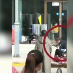 Κίνα: Άνδρας ξυλοκόπησε μέχρι θανάτου τη σύζυγό του στον δρόμο και κανείς δεν τον σταμάτησε