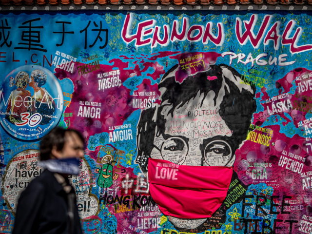 The Atlantic: Ποιό είναι το πιθανότερο σενάριο για την επιστροφή στη μετα-πανδημική κανονικότητα;