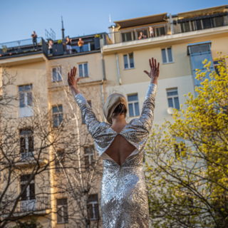 2020, η χρονιά που μας κλέψανε τα πρόσωπα