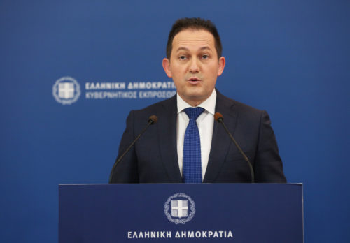 «Καμπανάκι» για καθολικό lockdown σε 11 περιοχές από τον Στέλιο Πέτσα