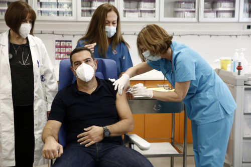 Κορωνοϊός: Εμβολιάστηκε ο Αλέξης Τσίπρας