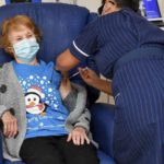 Κορωνοϊός: Αυτή είναι η πρώτη γυναίκα που έκανε εμβόλιο εκτός κλινικών δοκιμών