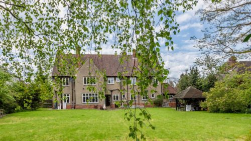 Βρετανία: Θαυμαστές του Τόλκιν ξεκίνησαν εκστρατεία για τη μετατροπή του σπιτιού του σε μουσείο