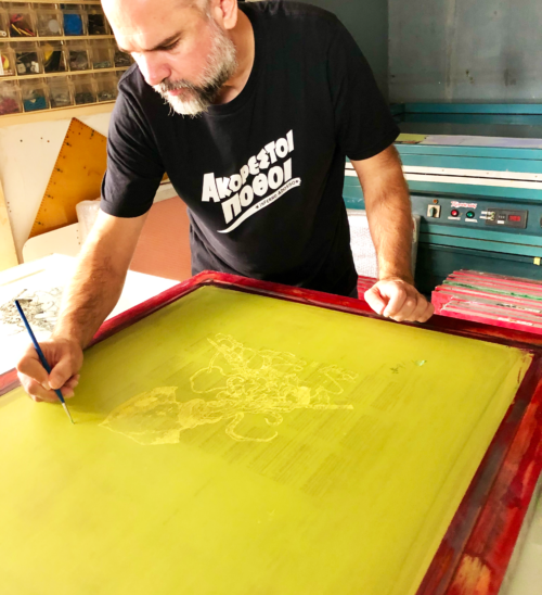 Ο Στέφανος Ρόκος παρουσιάζει 3+1 τραγούδια που «ντύνουν» τα έργα του για τα 10 Years of Horror & Romance