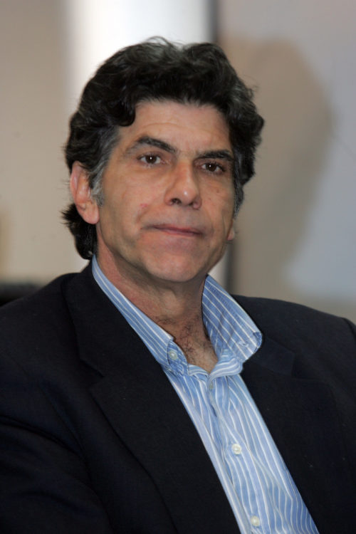 Γιάννης Μπέζος: «Ο Γιώργος Κιμούλης είναι ένας άνθρωπος με χαρακτήρα εκρηκτικό» [ΒΙΝΤΕΟ]