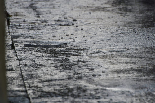 Ισχυρές κατά τόπους βροχές και καταιγίδες αναμένονται σήμερα και αύριο