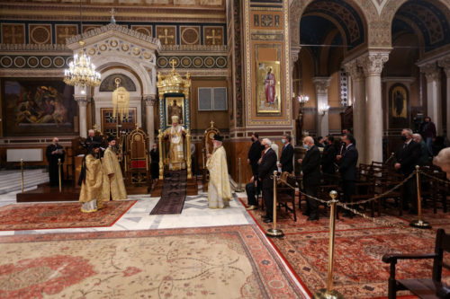 Η Ιερά Σύνοδος δεν συναινεί στην απαγόρευση προσέλευσης πιστών τα Θεοφάνεια