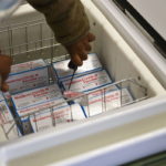 Ο ΠΟΥ προειδοποιεί ότι η συσσώρευση εμβολίων «τροφοδοτεί την πανδημία»