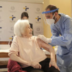 Ξεκίνησε ο εμβολιασμός στις Μονάδες Φροντίδας Ηλικιωμένων