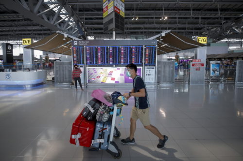 Η προϋπόθεση εμβολιασμού για τα ταξίδια στο εξωτερικό οδηγεί σε διακρίσεις