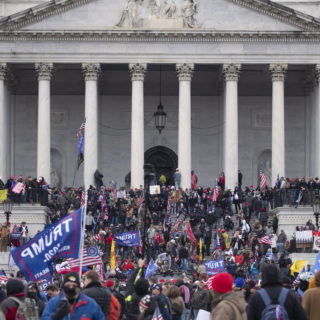 ΗΠΑ: Τέσσερις οι νεκροί από την εισβολή στο Καπιτώλιο