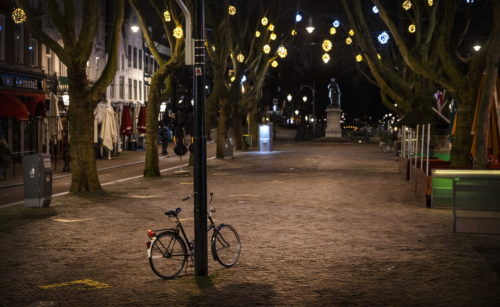 Ολλανδία-Κορωνοϊός: Η αστυνομία συνέλαβε περισσότερους από 150 διαδηλωτές κατά την τρίτη νύχτα ταραχών