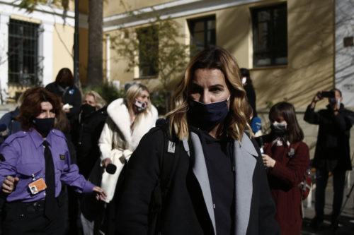 Συνελήφθη ο προπονητής που καταγγέλθηκε από την Σοφία Μπεκατώρου για βιασμό 11χρονης αθλήτριας