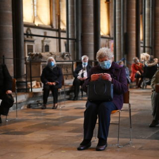 Ιταλία: Οι οικογενειακοί γιατροί αναλαμβάνουν να αναζητήσουν και να πείσουν τους πολίτες άνω των 60 ετών να εμβολιαστούν