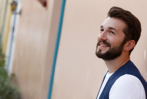 O Θοδωρής Βουτσικάκης στον Φάρο του ΚΠΙΣΝ σε μια live streaming συναυλία