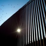 Το Μεξικό χαιρέτισε την απόφαση Μπάιντεν να τερματίσει την κατασκευή τείχους στα σύνορα