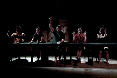 Ένας «Ελέφαντας στο Δωμάτιο»: Mια θεατρική παράσταση βασισμένη στα ημερολόγια της πανδημίας