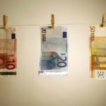 Η μαύρη λίστα φορολογικών παραδείσων της ΕΕ δεν περιλαμβάνει τους χειρότερους παραβάτες