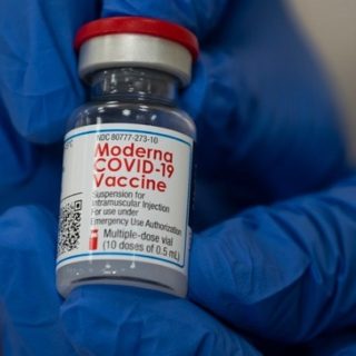 Εμβόλιο Moderna: Αποτελεσματικότητα 93% έως έξι μήνες μετά τη χορήγηση της δεύτερης δόσης