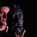 Προσωρινή έκθεση σύγχρονου γλυπτού στον αύλειο χώρο του Αρχαιολογικού Μουσείου Θηβών