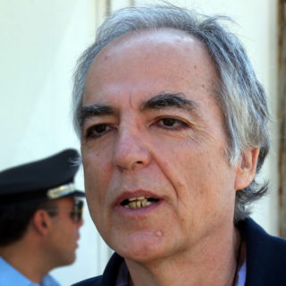 Στη ΓΑΔΑ περίπου 65 άτομα που εισέβαλαν στο υπ. Υγείας σε ένδειξη συμπαράστασης για τον Δημ. Κουφοντίνα