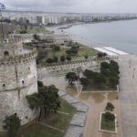 Θεσσαλονίκη: Έρχεται η «Μήδεια» αύριο, ξηλώθηκε ήδη μια στέγη από τους θυελλώδεις ανέμους