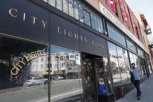 Η Εταιρεία Συγγραφέων «αποχαιρετά» τον ποιητή Lawrence Ferlinghetti, που έδωσε ώθηση στη Beat γενιά