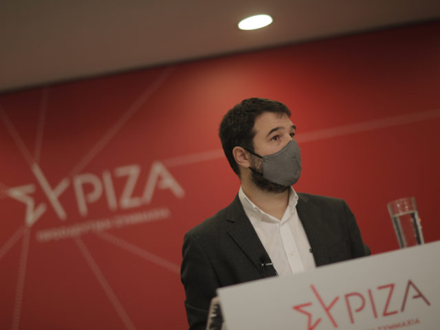 ΣΥΡΙΖΑ: «Φωτιά που ξέφυγε με 3 μποφόρ καίει κατοικημένες περιοχές και η κυβέρνηση δίνει συγχαρητήρια στον εαυτό της»