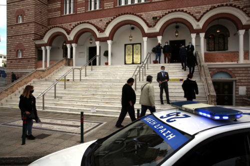 Θεσσαλονίκη: Πρόστιμο 1.500 ευρώ σε δύο ιερείς για μη τήρηση των μέτρων