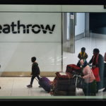 Βρετανία: Το Λονδίνο δεν θα καθιερώσει διαβατήρια εμβολιασμού κατά της Covid-19