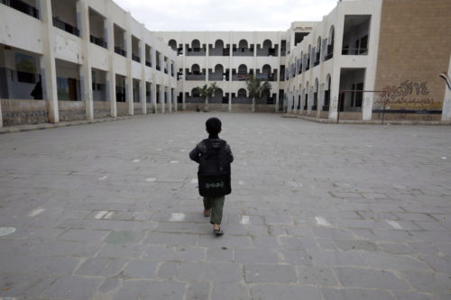 OHE-Υεμένη: Τα μισά από τα παιδιά κάτω των 5 ετών θα υποφέρουν από υποσιτισμό το 2021