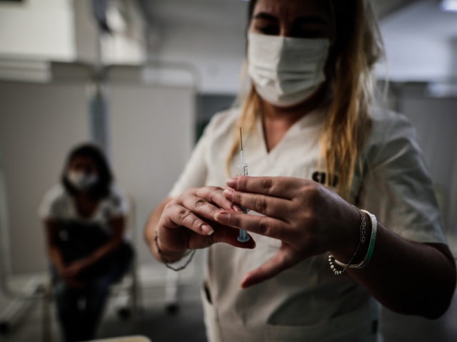 Πρόγραμμα εμβολιασμού κατ’ οίκον ξεκινά ο Δήμος Αθηναίων