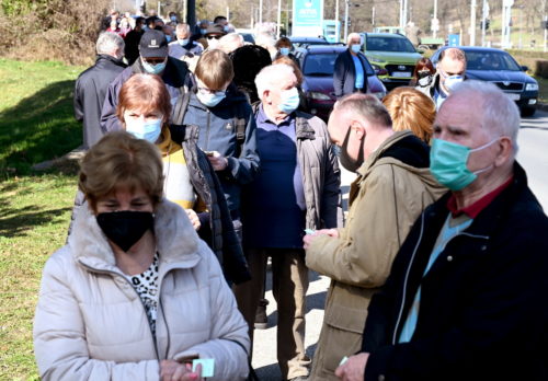 Κορωνοϊός: 1784 νέα κρούσματα σήμερα