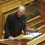 Γ. Βαρουφάκης-Βουλή: «Χτίζετε λιθαράκι- λιθαράκι δικτατορία με κοινοβουλευτικό μανδύα»
