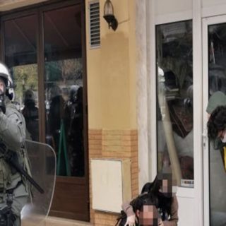 Θεσσαλονίκη: Εισαγγελική έρευνα για περιστατικό βίας αστυνομικών κατά διαδηλωτών [ΒΙΝΤΕΟ]