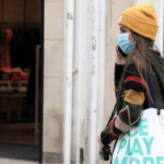 Γαλλία-Covid19: Χαλαρώνουν οι κανονισμοί για τη χρήση μάσκας σε κλειστούς χώρους