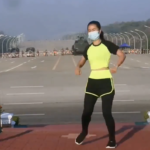 Μιανμάρ: Γυμνάστρια χόρευε ενώ από πίσω της εξελισσόταν το πραξικόπημα [ΒΙΝΤΕΟ]