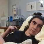 19χρονος Βρετανός ξυπνά από κώμα δέκα μηνών και δεν έχει ιδέα για την πανδημία