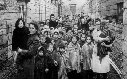 FIR: Όχι στις μεθοδεύσεις για αποφυγή πλρωμής των γερμανικών αποζημιώσεων