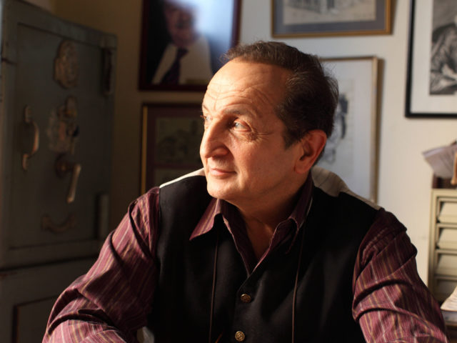 «Έχω καταφέρει να κλαίω χωρίς ντροπή με τον πόνο των ανθρώπων και αυτή είναι η απάντηση μου στον κύριο Λιγνάδη»