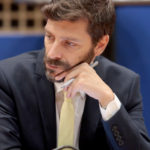 «Πόρτα» από τον Σύλλογο Σπουδαστών της Ανώτερης Σχολής Δραματικής Τέχνης του Εθνικού στον Υφυπουργό Πολιτισμού