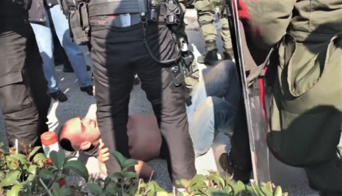 Απρόκλητη επίθεση της ομάδας «ΔΡΑΣΗ» σε προσαχθέντα στο ΑΠΘ [ΒΙΝΤΕΟ]