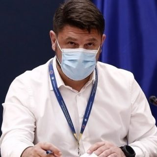 Καύσωνας: Μέτρα για τους εργαζόμενους προανήγγειλε ο Χαρδαλιάς